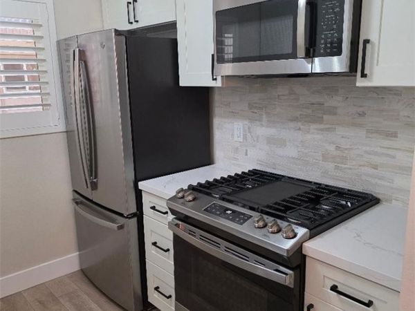 1002 A Cabrillo Park unit A, Santa Ana, CA 92701