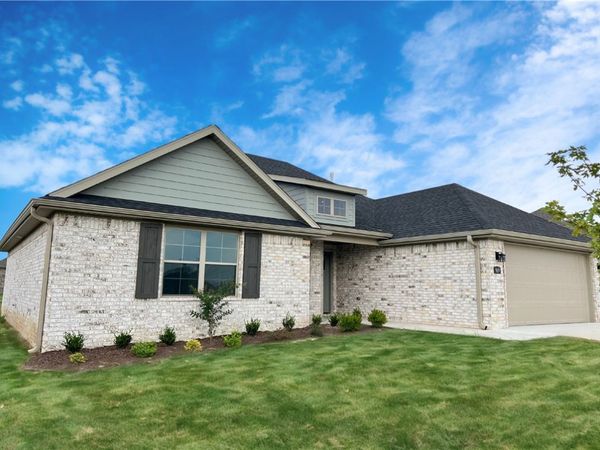 969 Madden Street , Tontitown, AR 72762