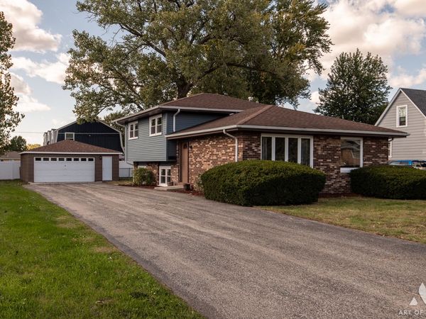 10956 S Nagle Avenue , Worth, IL 60482