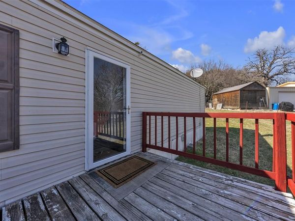 220 Country Side Court, Springtown, TX 76082