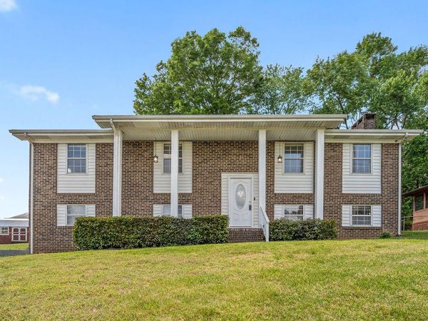 111 Edgewood Circle, Fort Oglethorpe, GA 30742