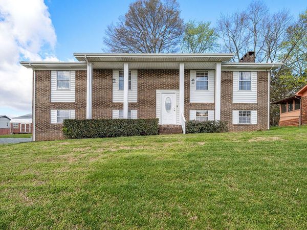 111 Edgewood Circle, Fort Oglethorpe, GA 30742