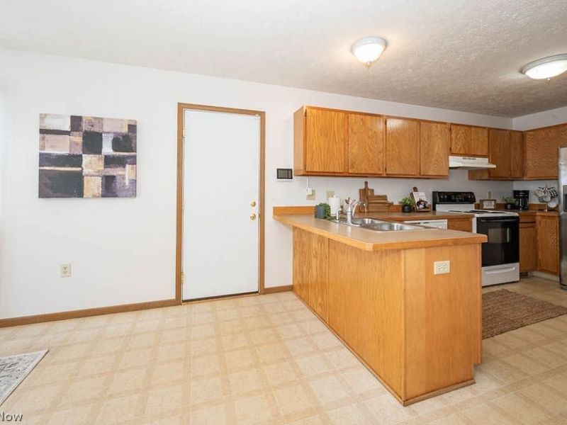 2630 Blenheim Avenue, Alliance, OH 44601 Photo 10