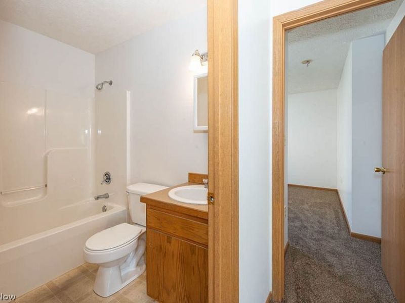 2630 Blenheim Avenue, Alliance, OH 44601 Photo 8