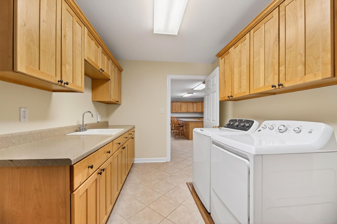 993 Pickett Level Road Photo 11
