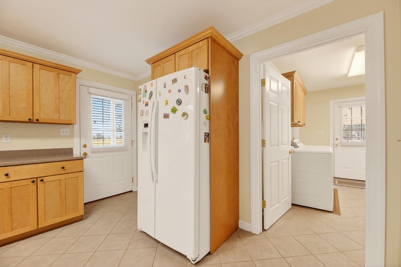 993 Pickett Level Road Photo 16