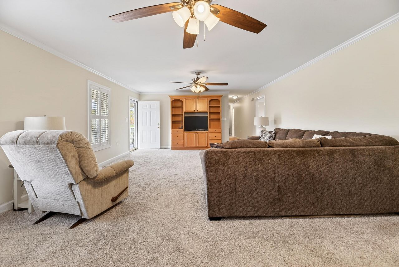 993 Pickett Level Road Photo 18