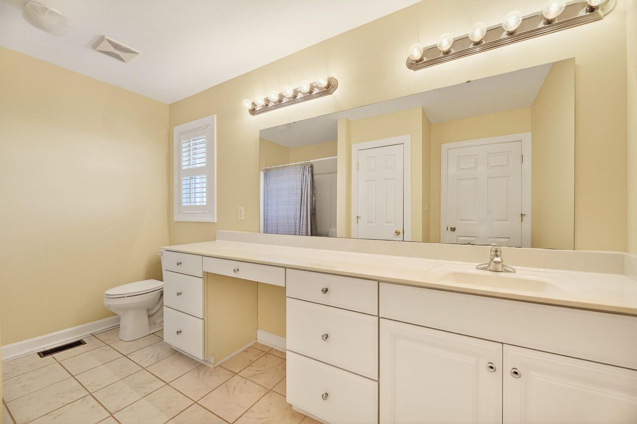 993 Pickett Level Road Photo 23