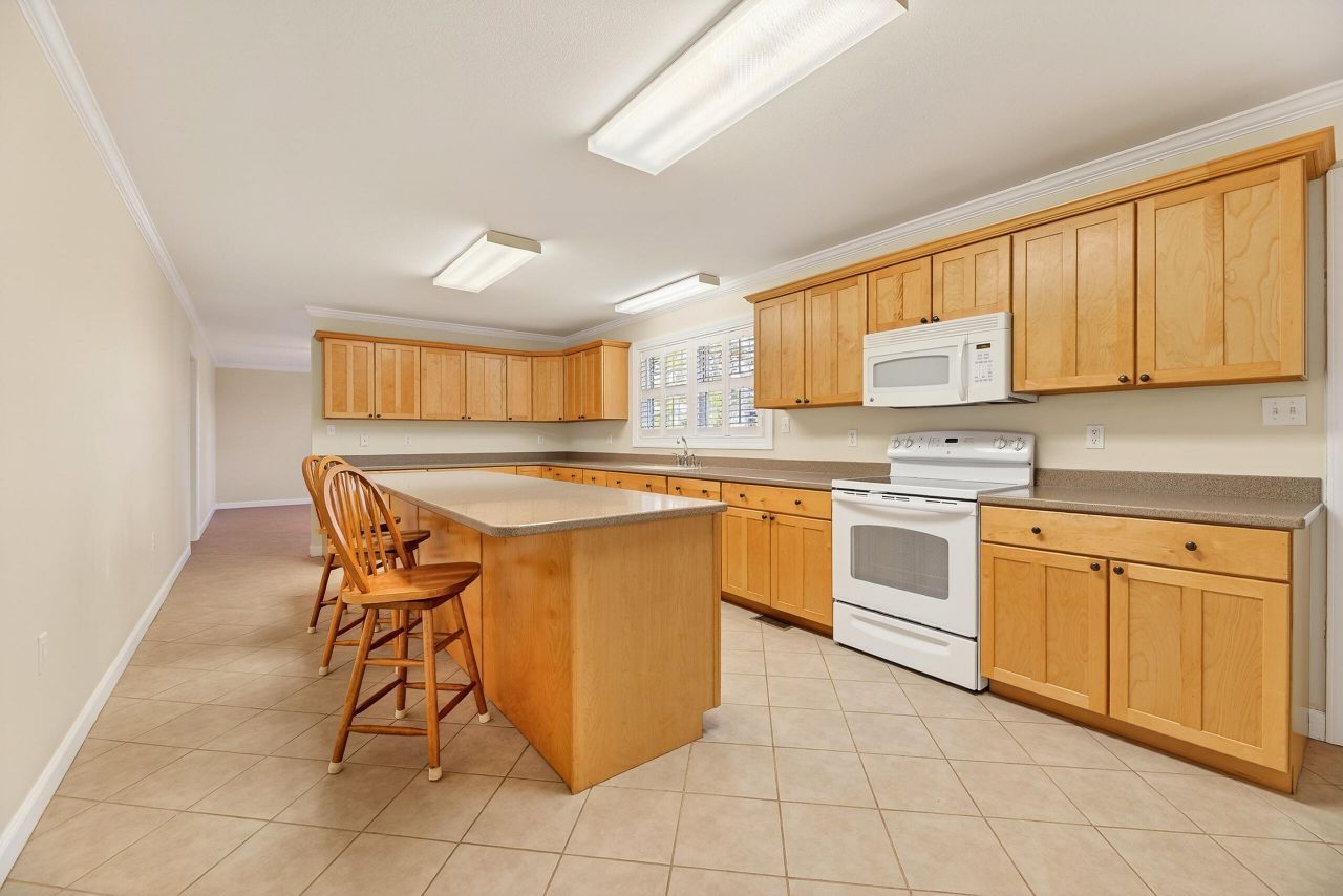 993 Pickett Level Road Photo 7