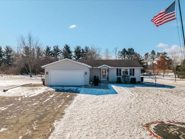 2829 Sutton , Adrian, MI 49221