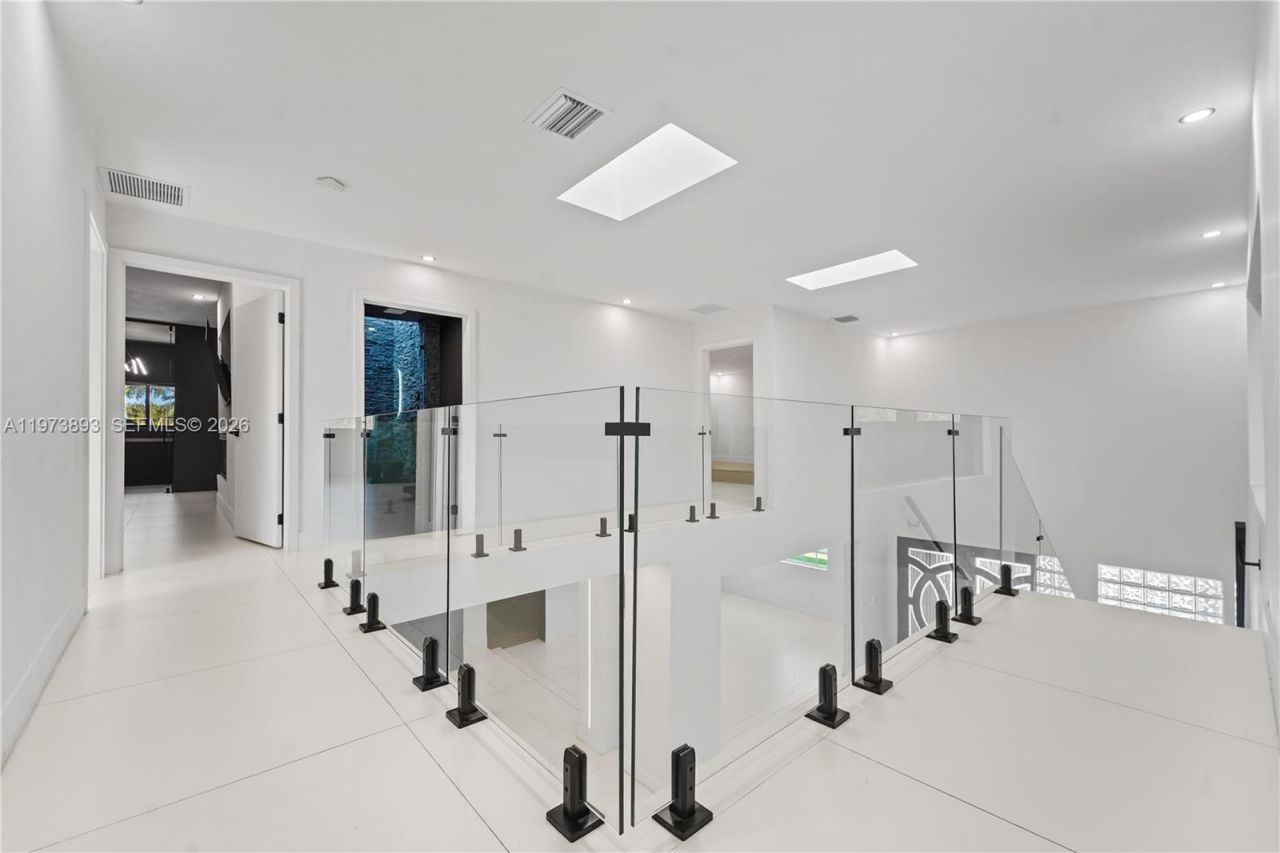 17740 SW 83rd Ave, Palmetto Bay, FL 33157 Photo