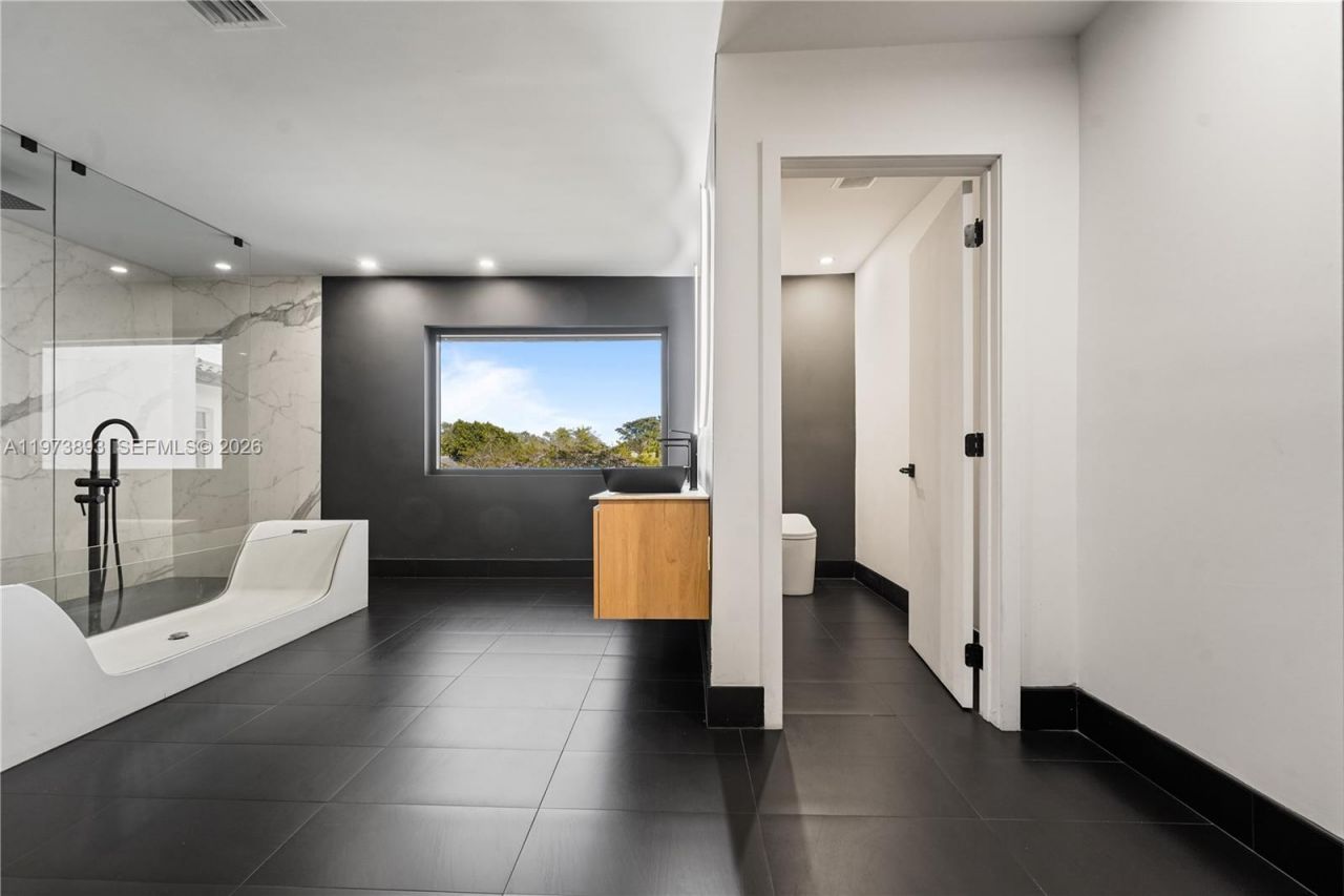 17740 SW 83rd Ave, Palmetto Bay, FL 33157 Photo