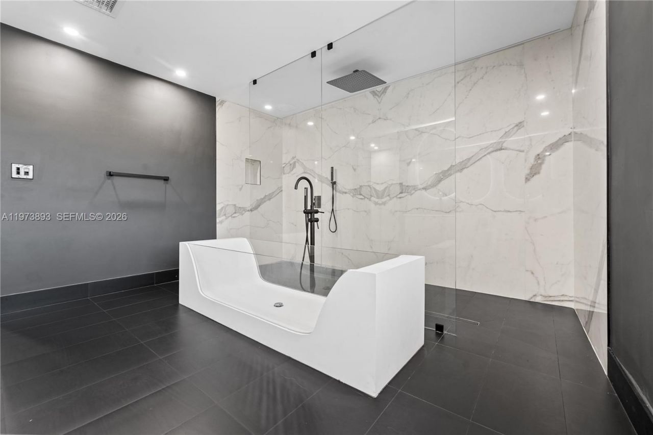 17740 SW 83rd Ave, Palmetto Bay, FL 33157 Photo