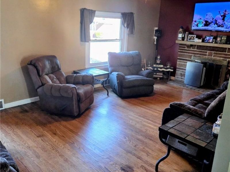 210 Biggs Avenue, Conesville, OH 43811 Photo 5