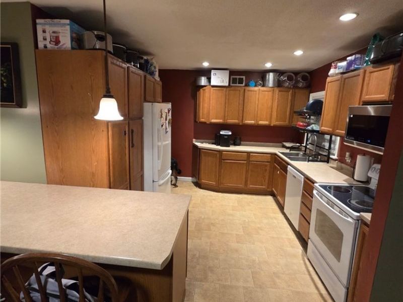 210 Biggs Avenue, Conesville, OH 43811 Photo 7