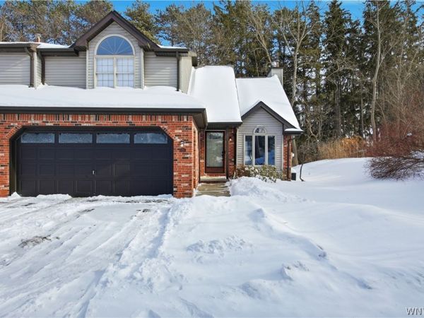 24 In The Woods Lane, Buffalo, NY 14224