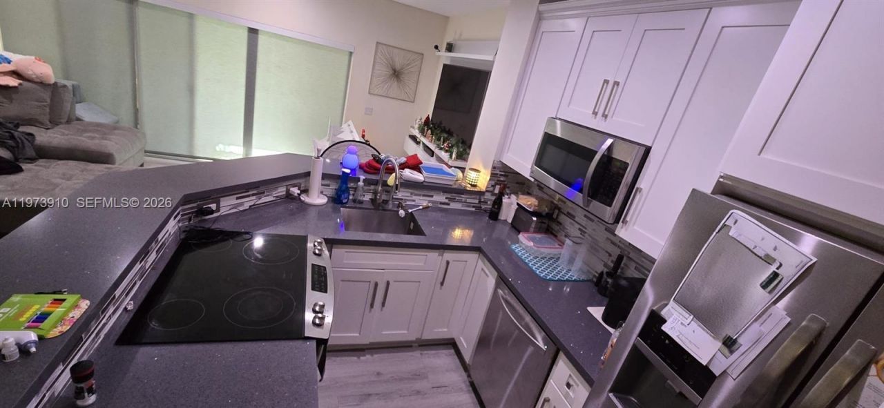 12140 SW 4th St, Pembroke Pines, FL 33025 Photo