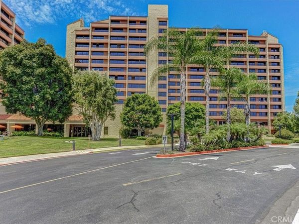 24055 Paseo Del Lago, Unit 562, Laguna Woods, CA 92637