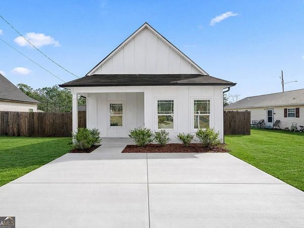 108 Chalfont Circle, Carrollton, GA 30117