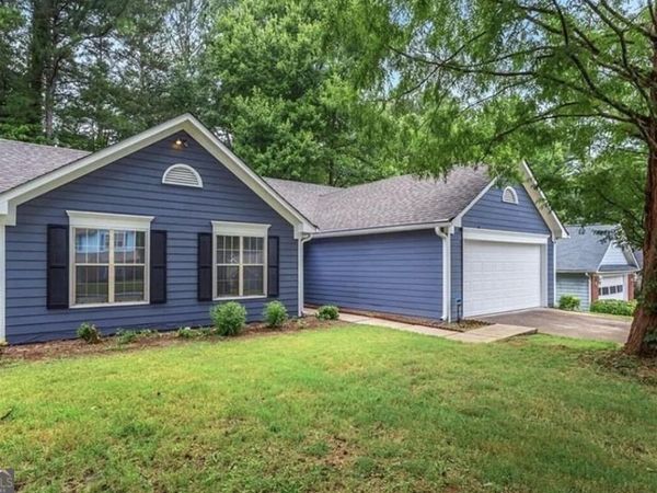 956 Forest Path, Stone Mountain, GA 30088