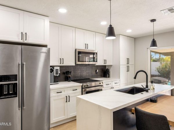 5117 E BECK Lane, Scottsdale, AZ 85254