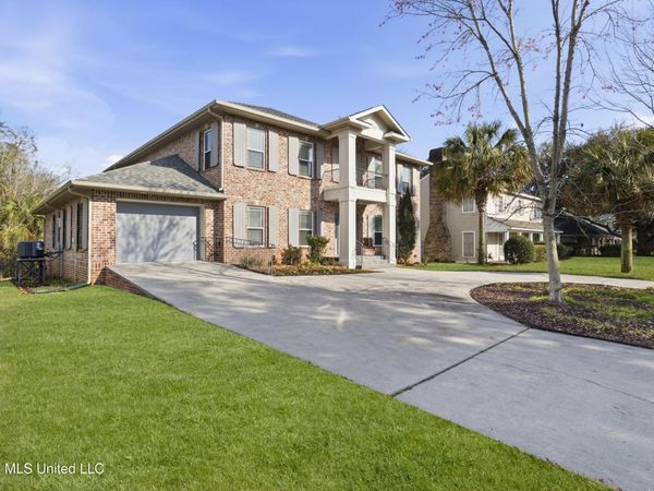 2410 W Shore Drive, Biloxi, MS 39532