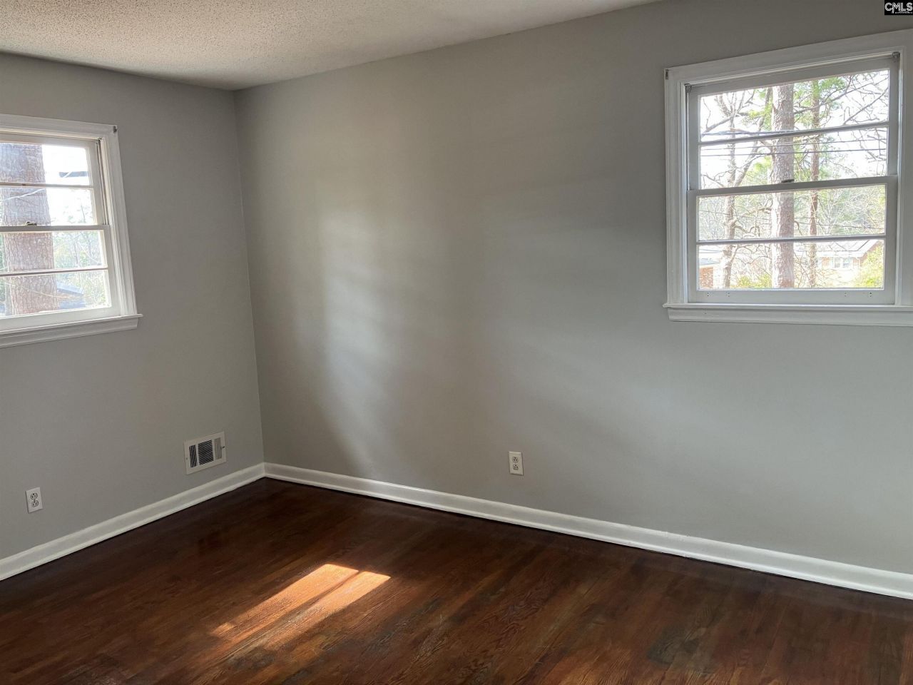 1806 Cheltenham Lane Photo 11