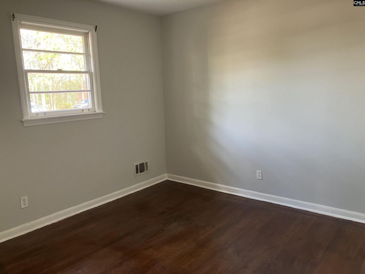 1806 Cheltenham Lane Photo 9