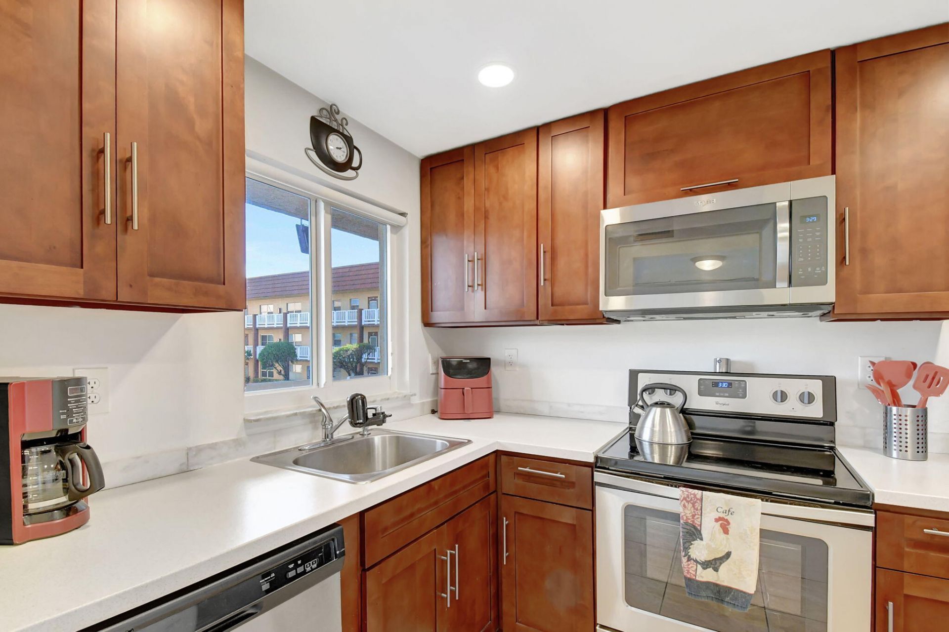 9261 Sunrise Lakes Boulevard, Unit 210, Sunrise, FL 33322 Photo