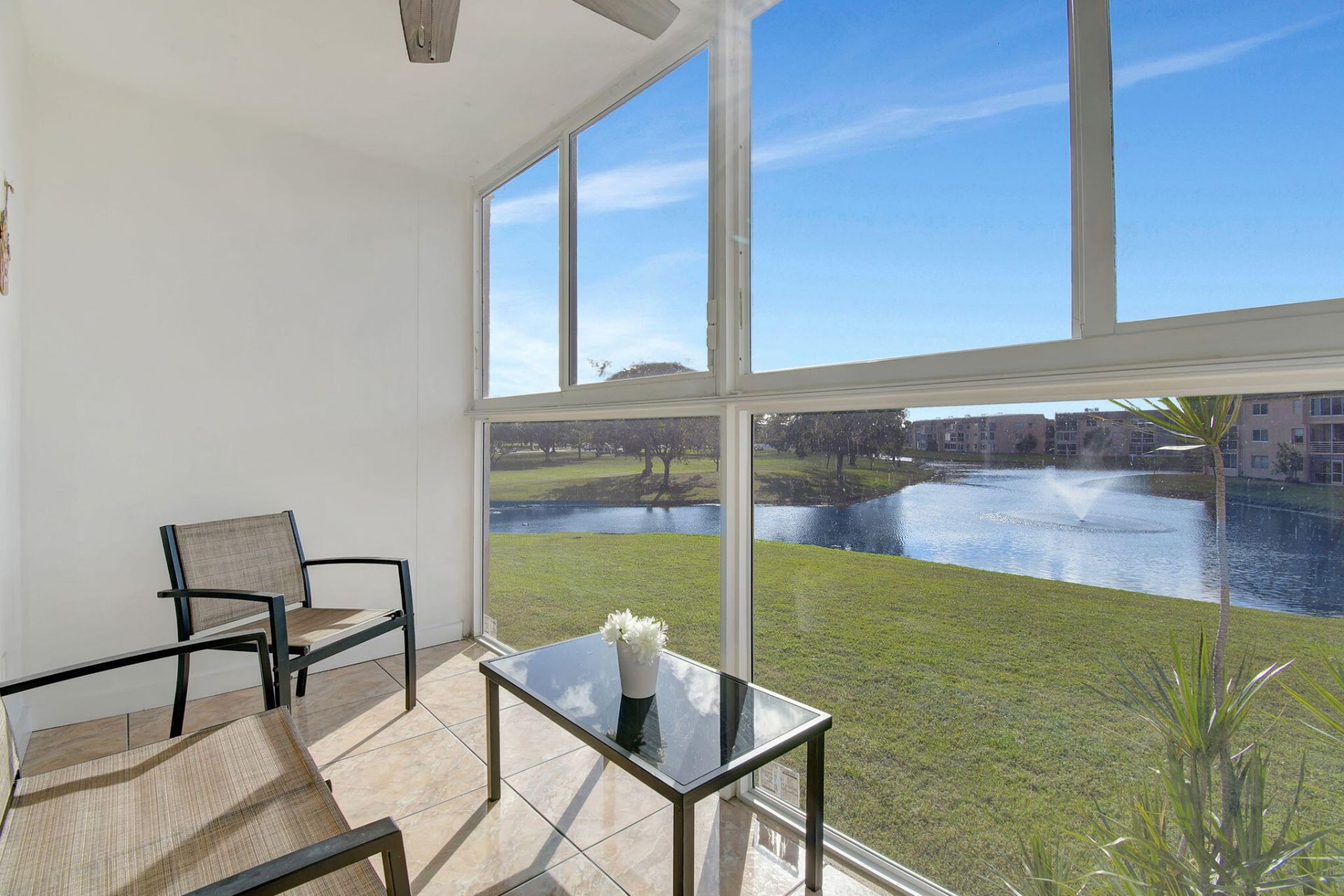 9261 Sunrise Lakes Boulevard, Unit 210, Sunrise, FL 33322 Photo