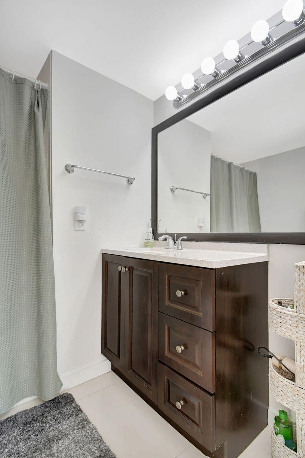 9261 Sunrise Lakes Boulevard, Unit 210, Sunrise, FL 33322 Photo