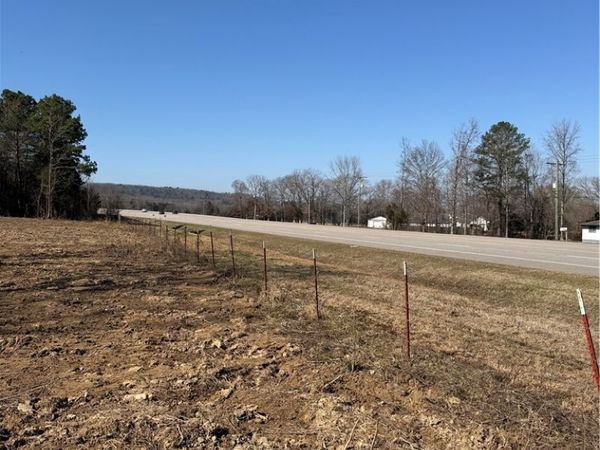 5018 SR124 , Russellville, AR 72802