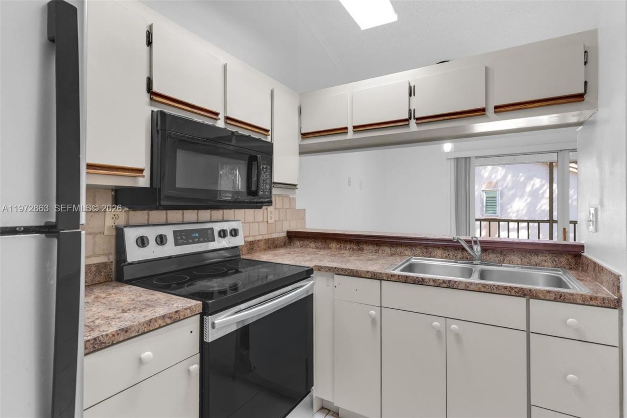 14043 SW 91st Ter, Unit 14043, Miami, FL 33186 Photo