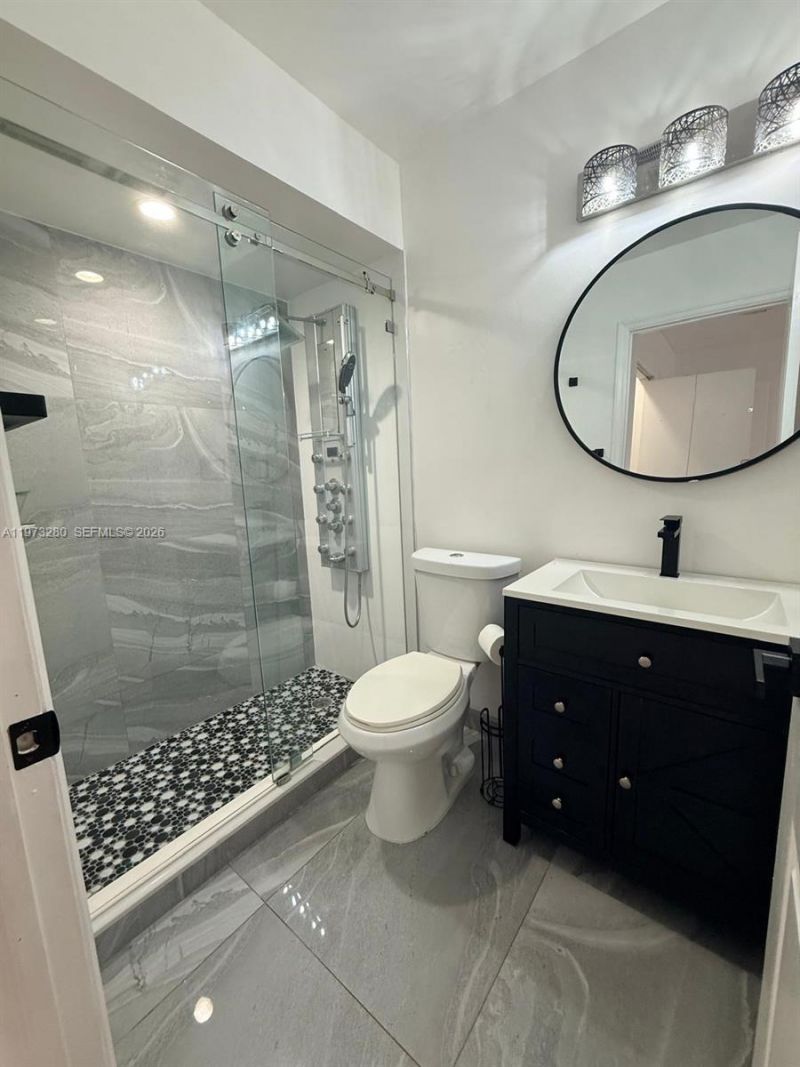 8240 NW 10th St, Unit 10, Miami, FL 33126 Photo