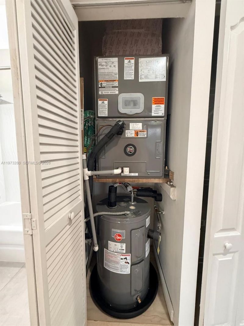 8240 NW 10th St, Unit 10, Miami, FL 33126 Photo