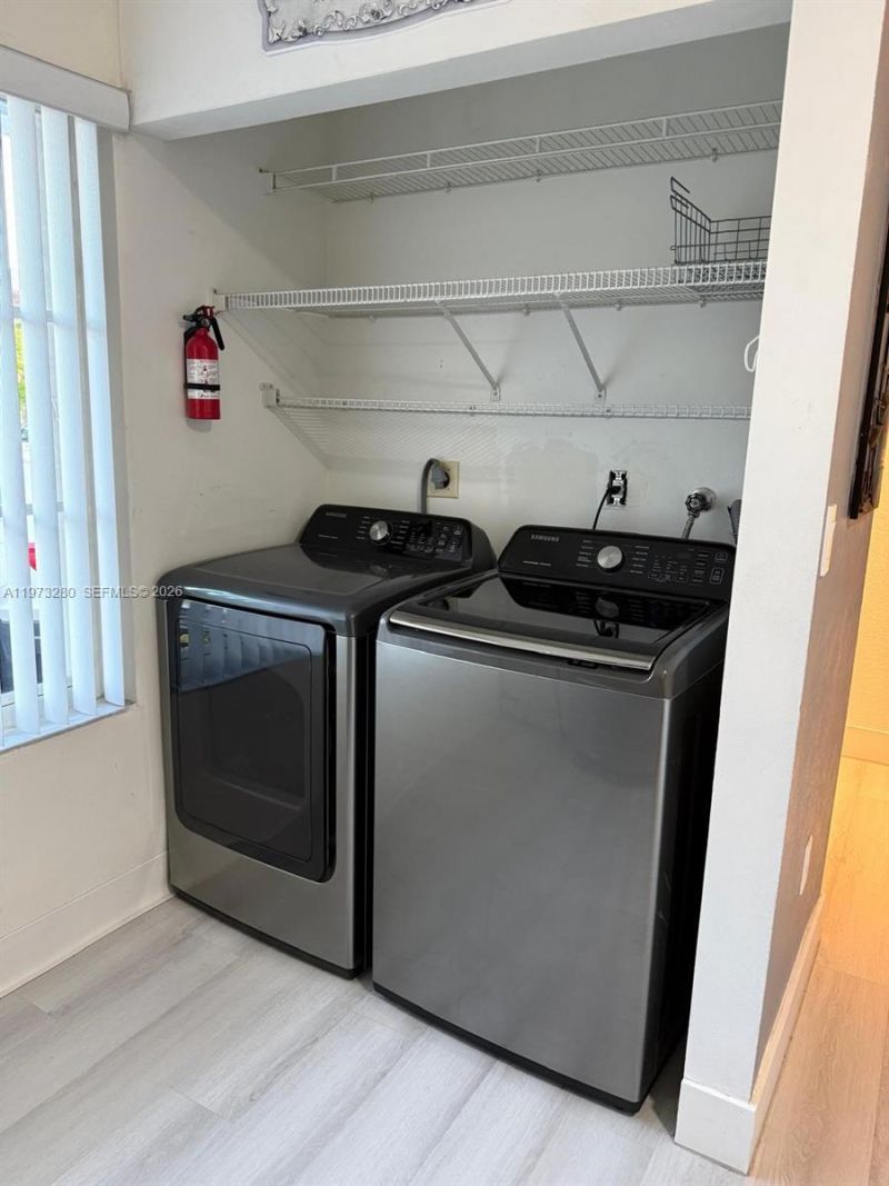 8240 NW 10th St, Unit 10, Miami, FL 33126 Photo