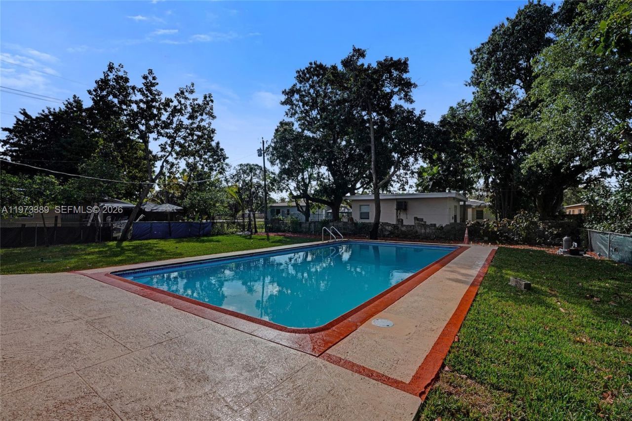 510 NW 105th St , Miami, FL 33150 Photo