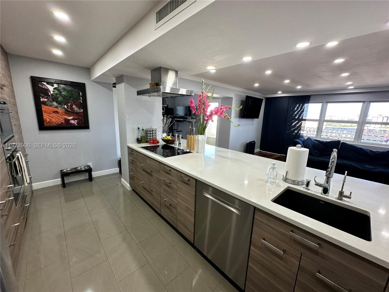 401 Golden Isles Dr , Unit 1013, Hallandale Beach, FL 33009 Photo