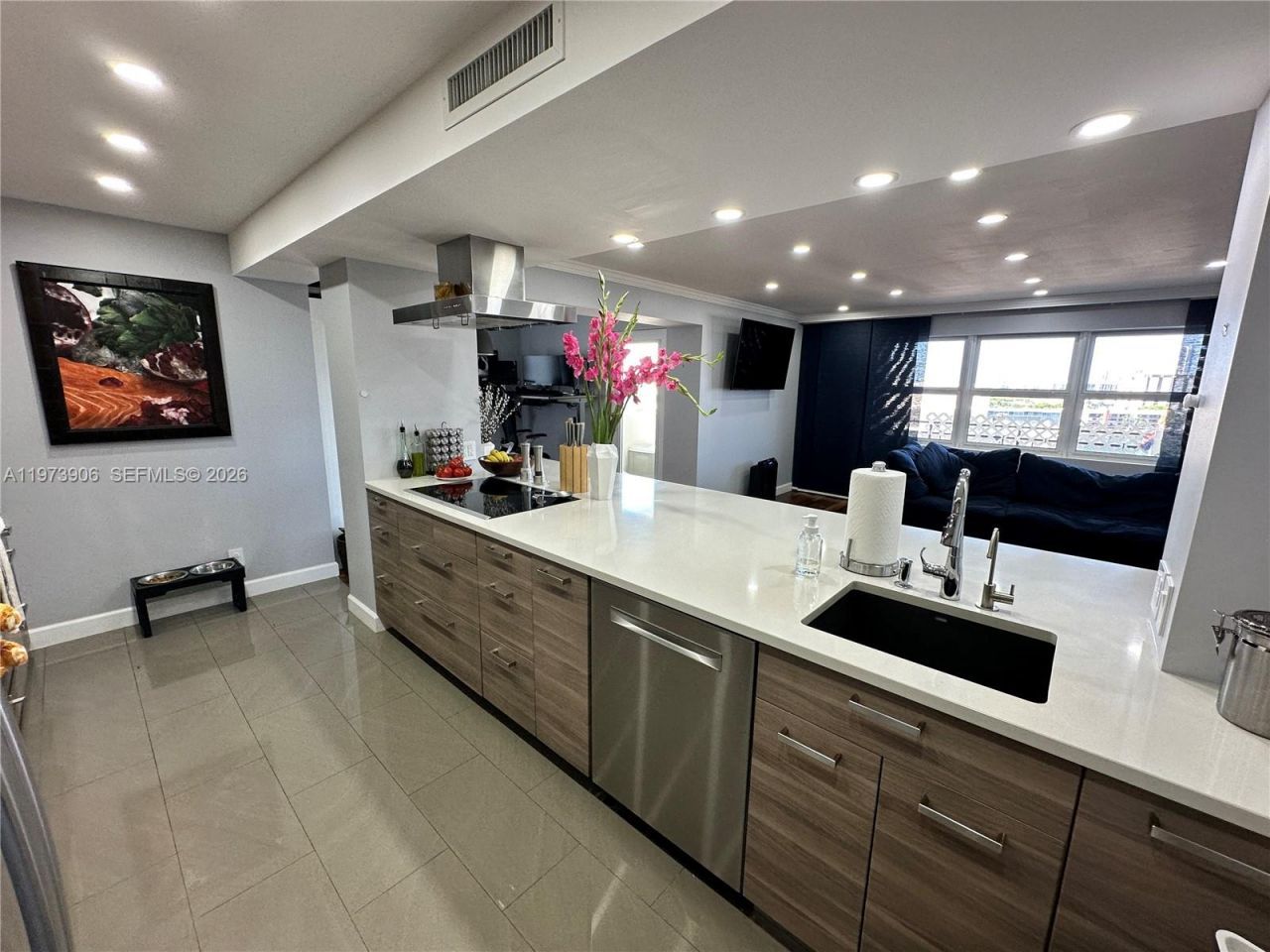 401 Golden Isles Dr , Unit 1013, Hallandale Beach, FL 33009 Photo