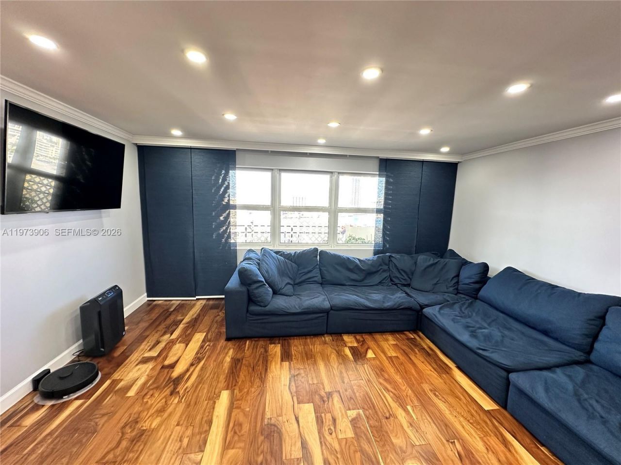 401 Golden Isles Dr , Unit 1013, Hallandale Beach, FL 33009 Photo