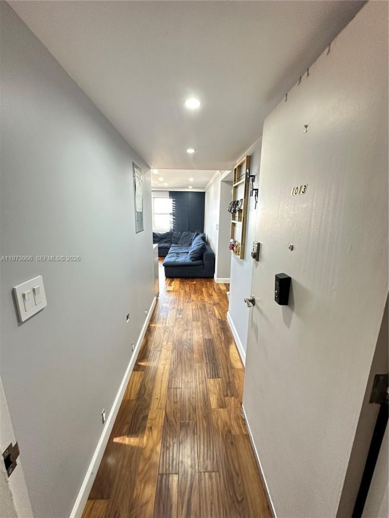 401 Golden Isles Dr , Unit 1013, Hallandale Beach, FL 33009 Photo