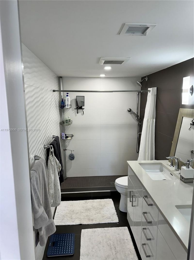 401 Golden Isles Dr , Unit 1013, Hallandale Beach, FL 33009 Photo