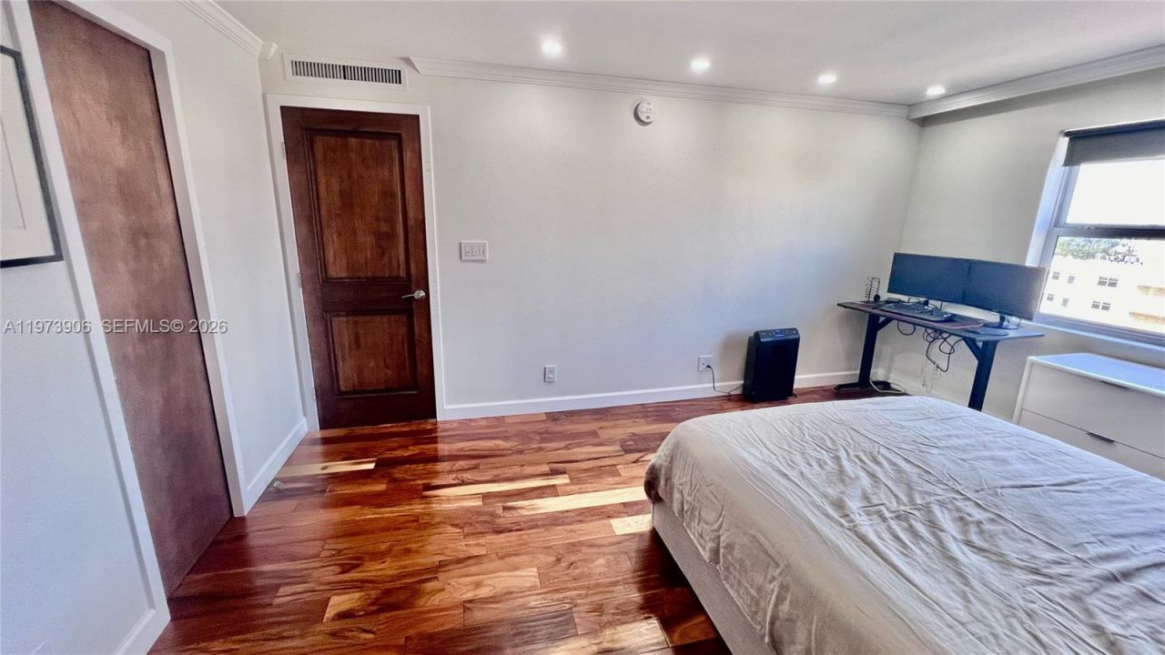 401 Golden Isles Dr , Unit 1013, Hallandale Beach, FL 33009 Photo