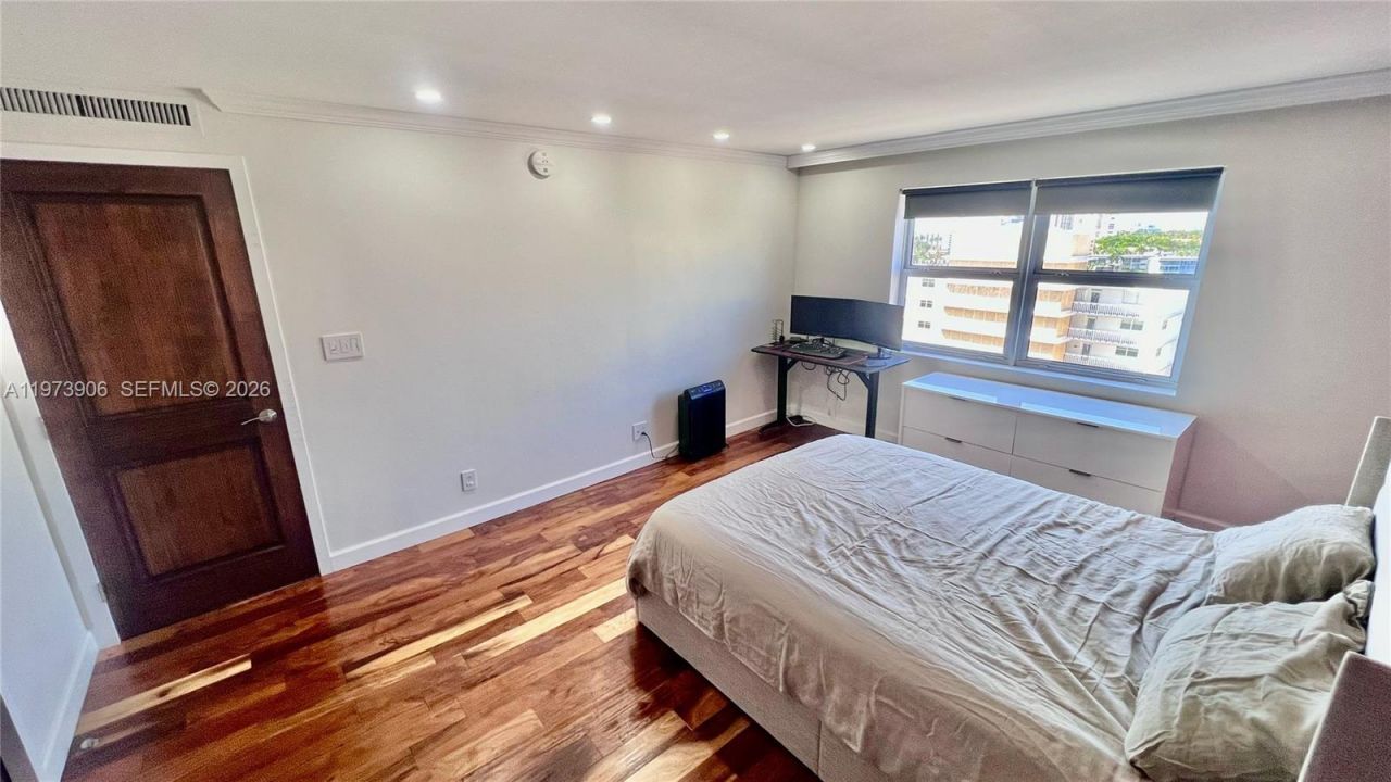 401 Golden Isles Dr , Unit 1013, Hallandale Beach, FL 33009 Photo