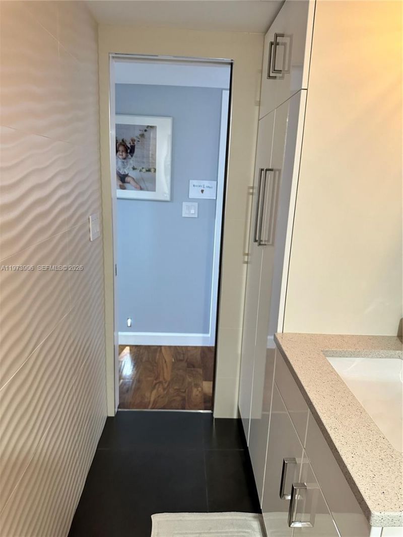 401 Golden Isles Dr , Unit 1013, Hallandale Beach, FL 33009 Photo