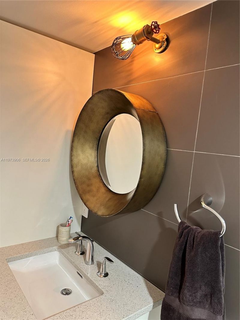 401 Golden Isles Dr , Unit 1013, Hallandale Beach, FL 33009 Photo