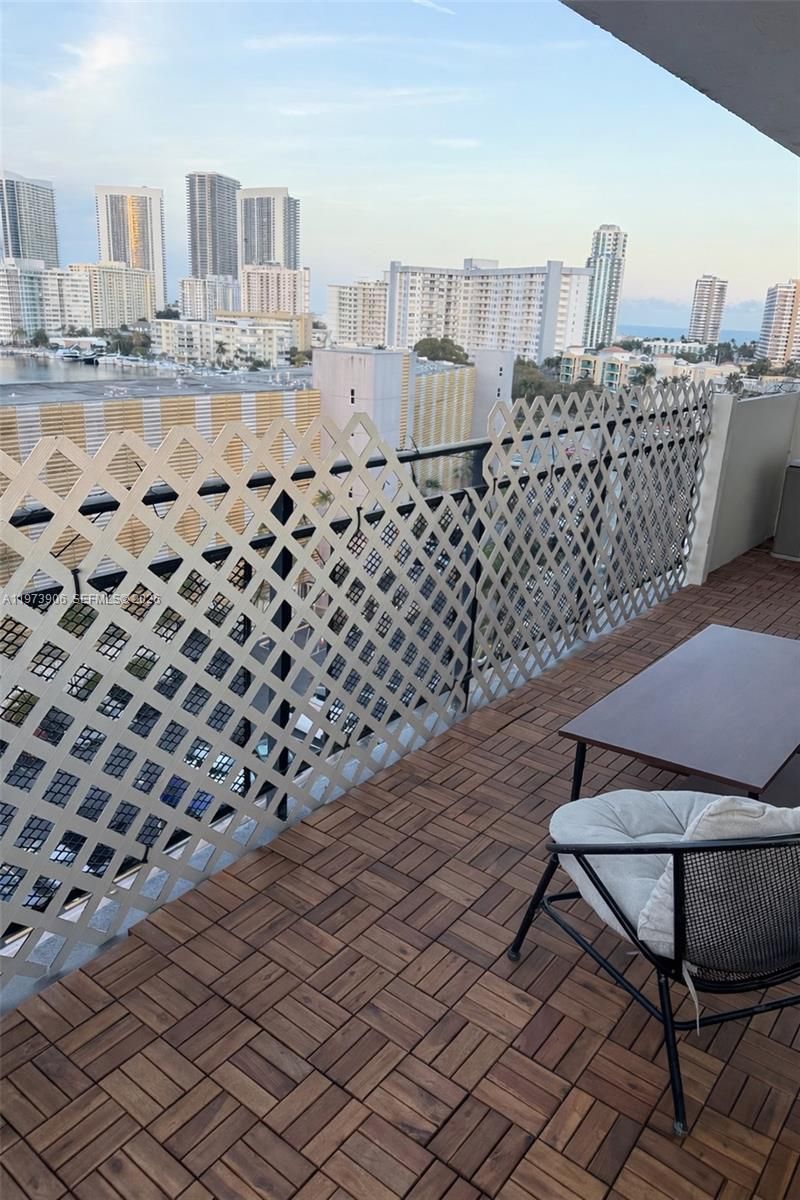 401 Golden Isles Dr , Unit 1013, Hallandale Beach, FL 33009 Photo