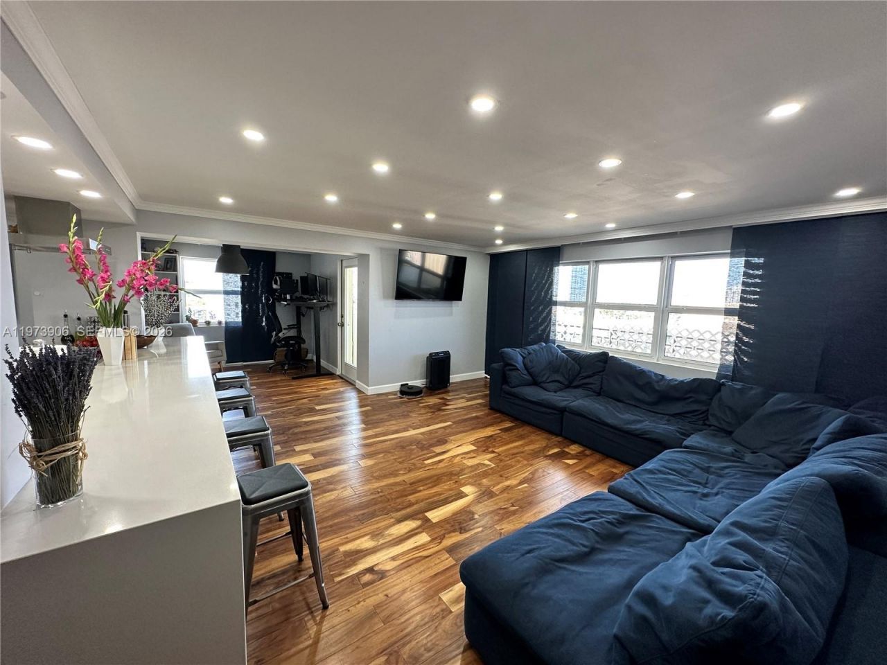 401 Golden Isles Dr , Unit 1013, Hallandale Beach, FL 33009 Photo