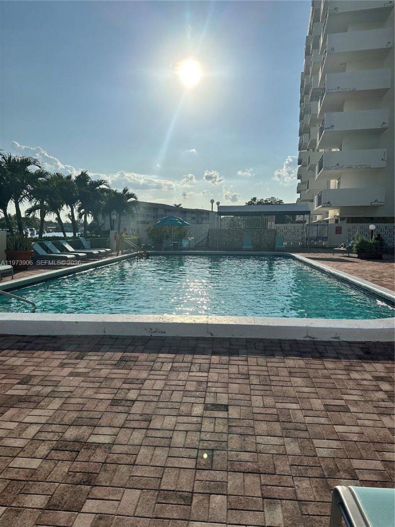 401 Golden Isles Dr , Unit 1013, Hallandale Beach, FL 33009 Photo