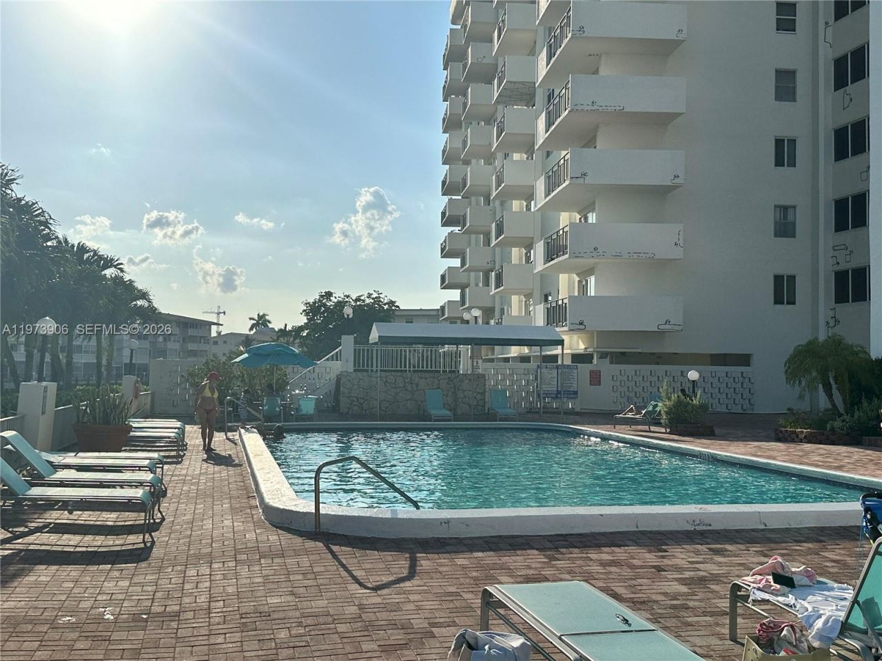401 Golden Isles Dr , Unit 1013, Hallandale Beach, FL 33009 Photo